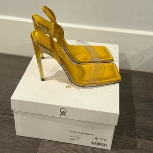 Good American crystal crush lucite yellow sandal NWT